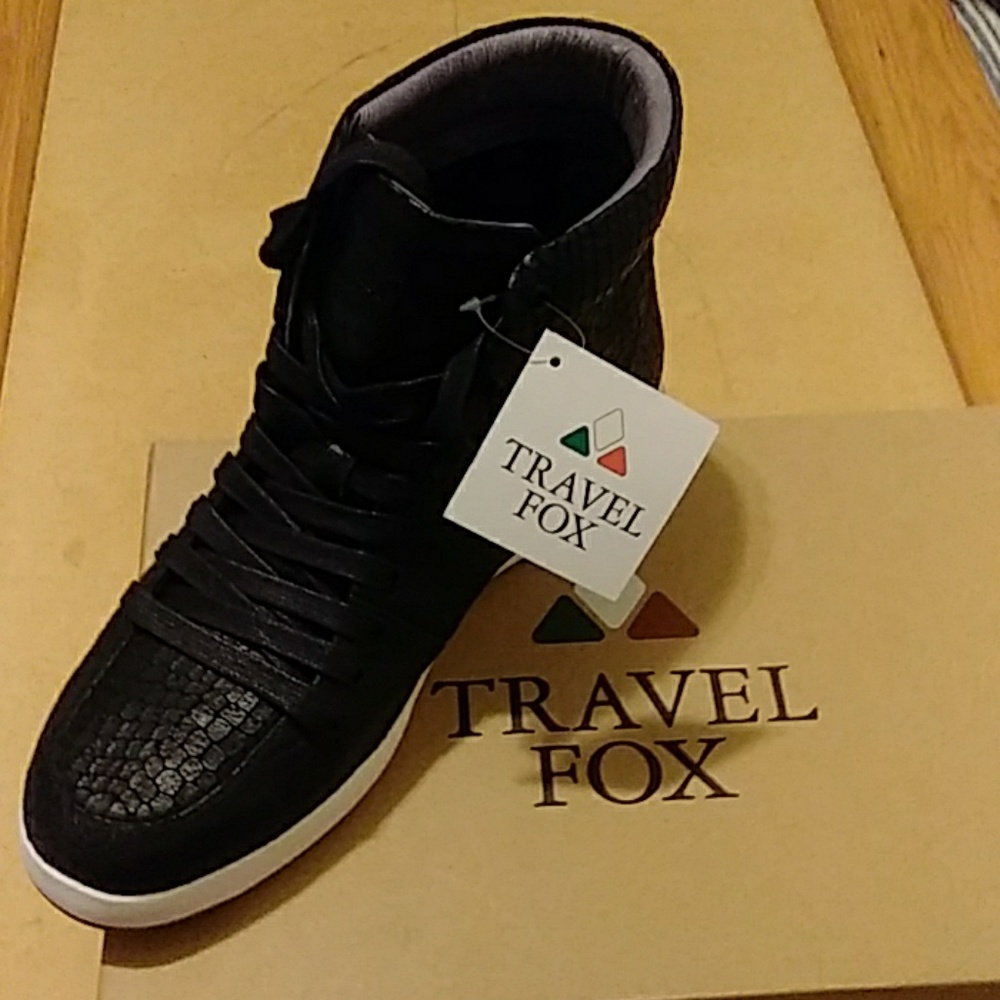 Travel Fox Cloud Sneakers